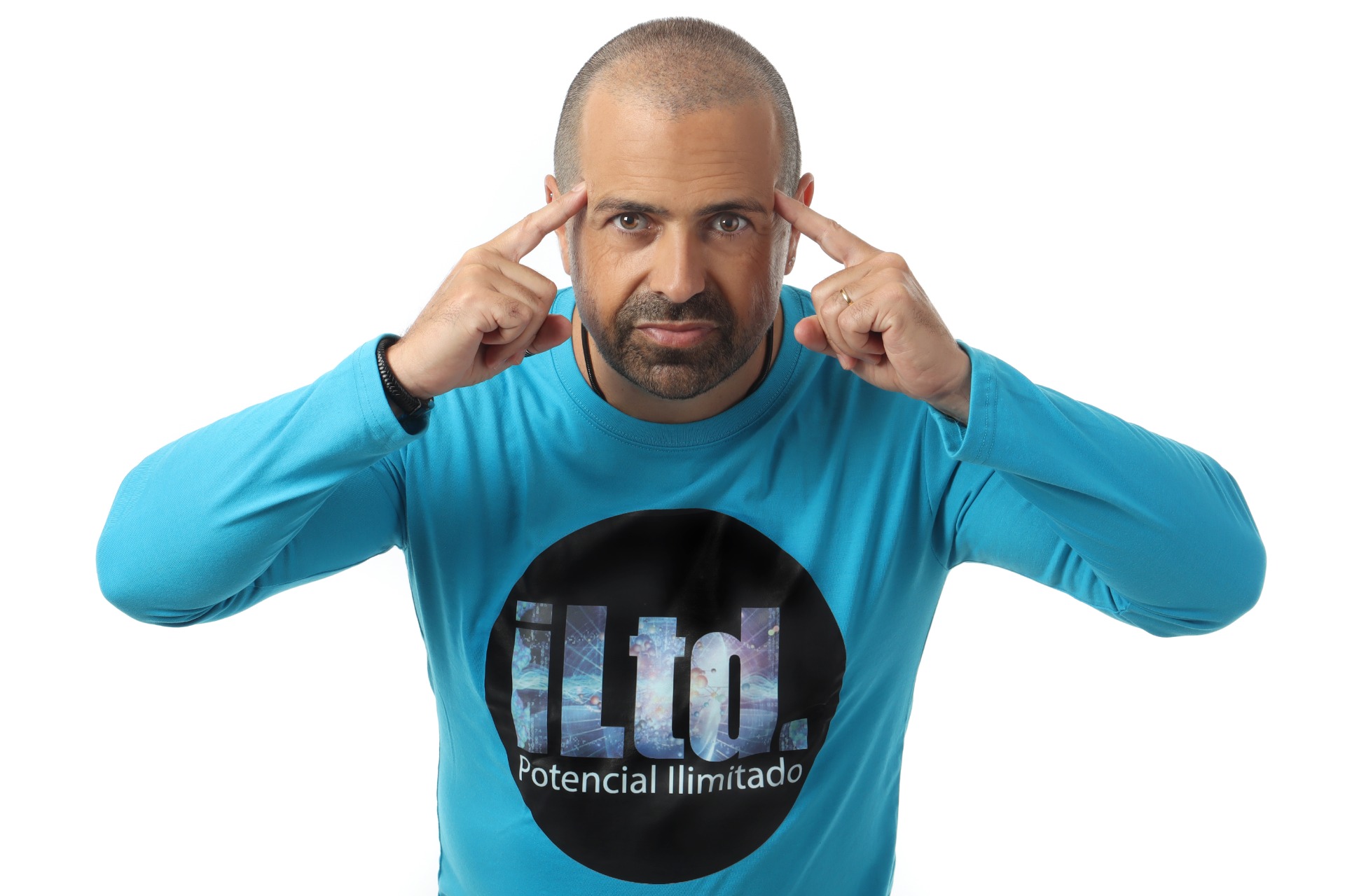 "O limite não é o céu nem as estrelas. A realidade é que não existem limites para além daqueles que criamos na nossa mente!" João Delgado, Fundador da iLtd. Potencial Ilimitado
